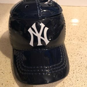 Scentsy NY Yankee Wax Warmer - Brand New